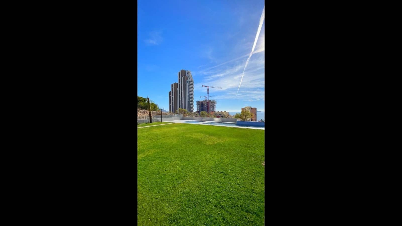 Apartamento de 2 habitaciones en Benidorm en venta con piscina garaje - 570.000 € (Ref: 8102343)