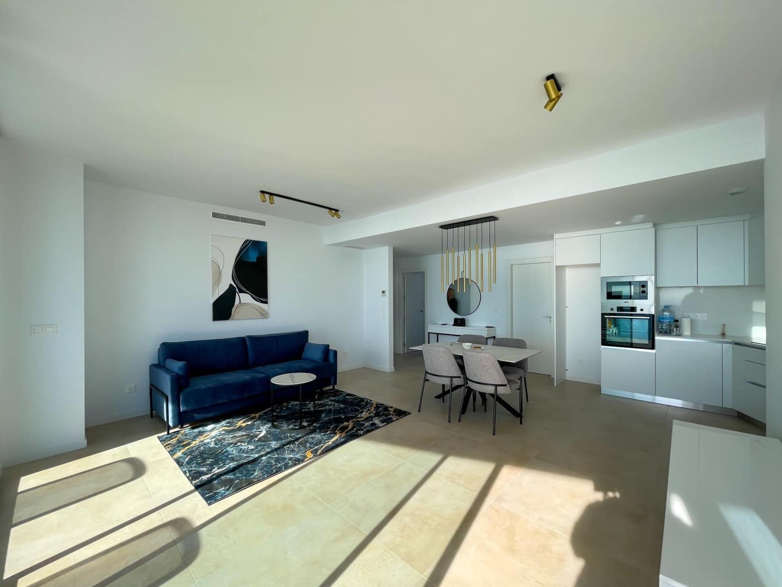 Apartamento de 2 habitaciones en Benidorm en venta con piscina garaje - 570.000 € (Ref: 8102343)