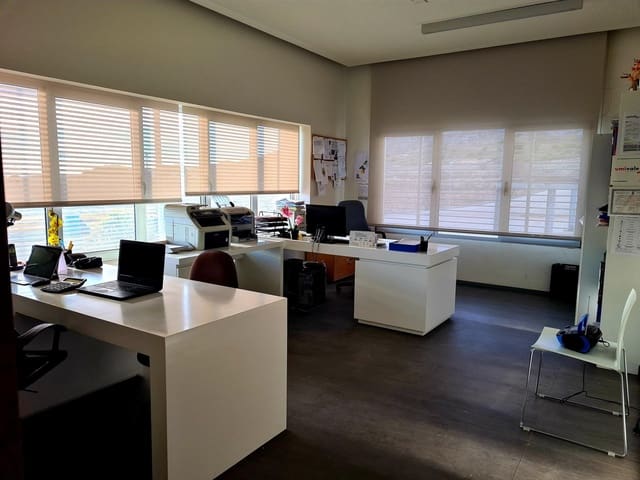 Business for sale in Pinoso - € 5,000,000 (Ref: 8122726)