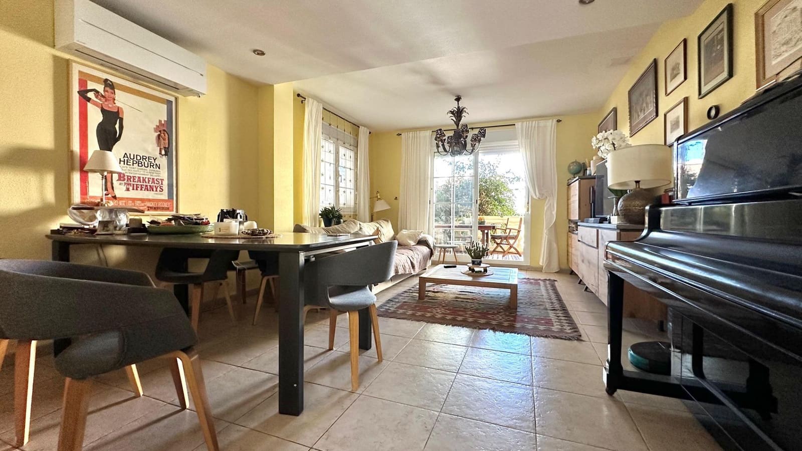 5 soveværelse Rækkehus til salg i Alfaz del Pi / L'Alfas del Pi med swimmingpool - € 450.000 (Ref: 8124515)