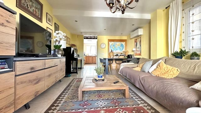 5 chambre Villa/Maison Mitoyenne à vendre à Alfaz del Pi / L'Alfàs del Pi avec piscine - 450 000 € (Ref: 8124515)