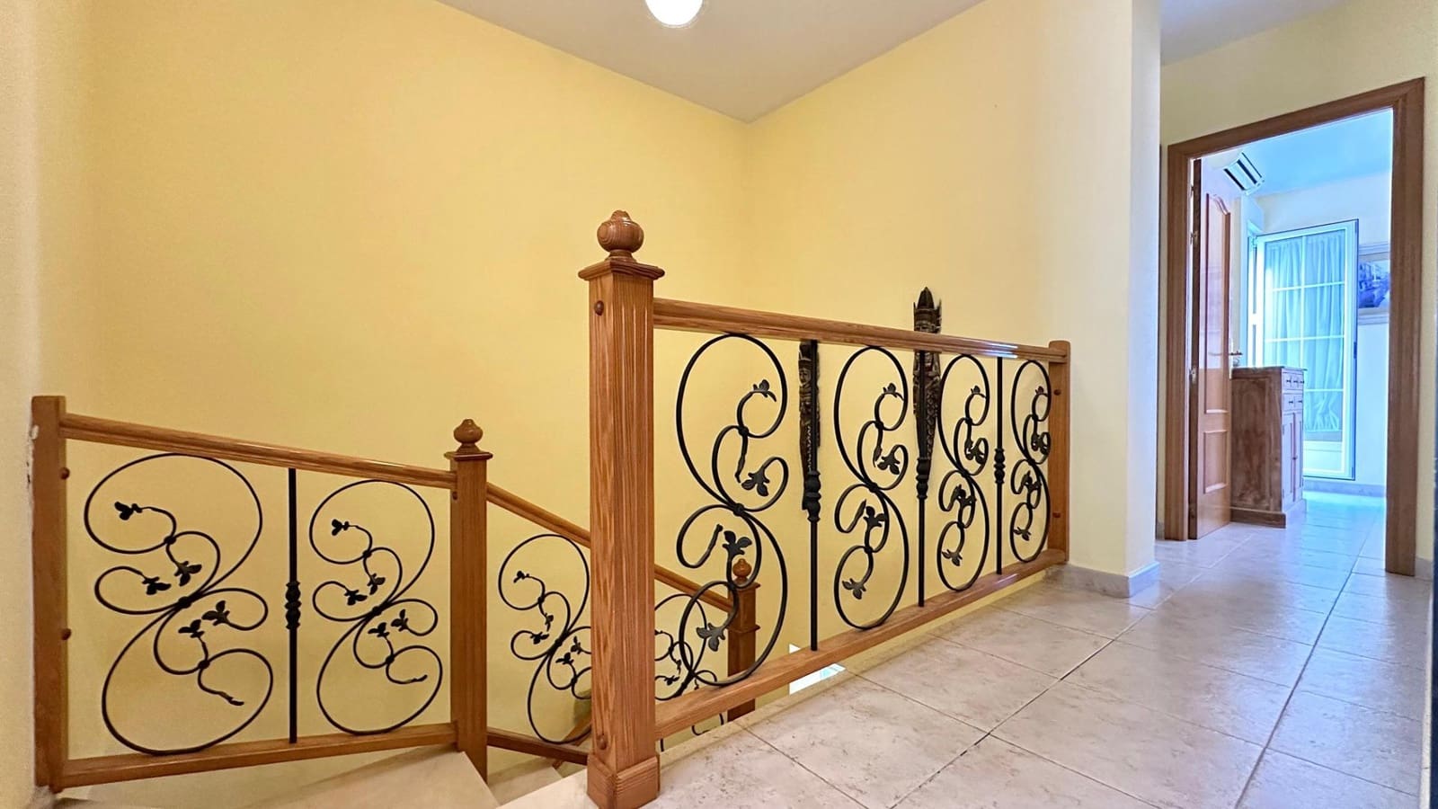 5 soveværelse Rækkehus til salg i Alfaz del Pi / L'Alfas del Pi med swimmingpool - € 450.000 (Ref: 8124515)