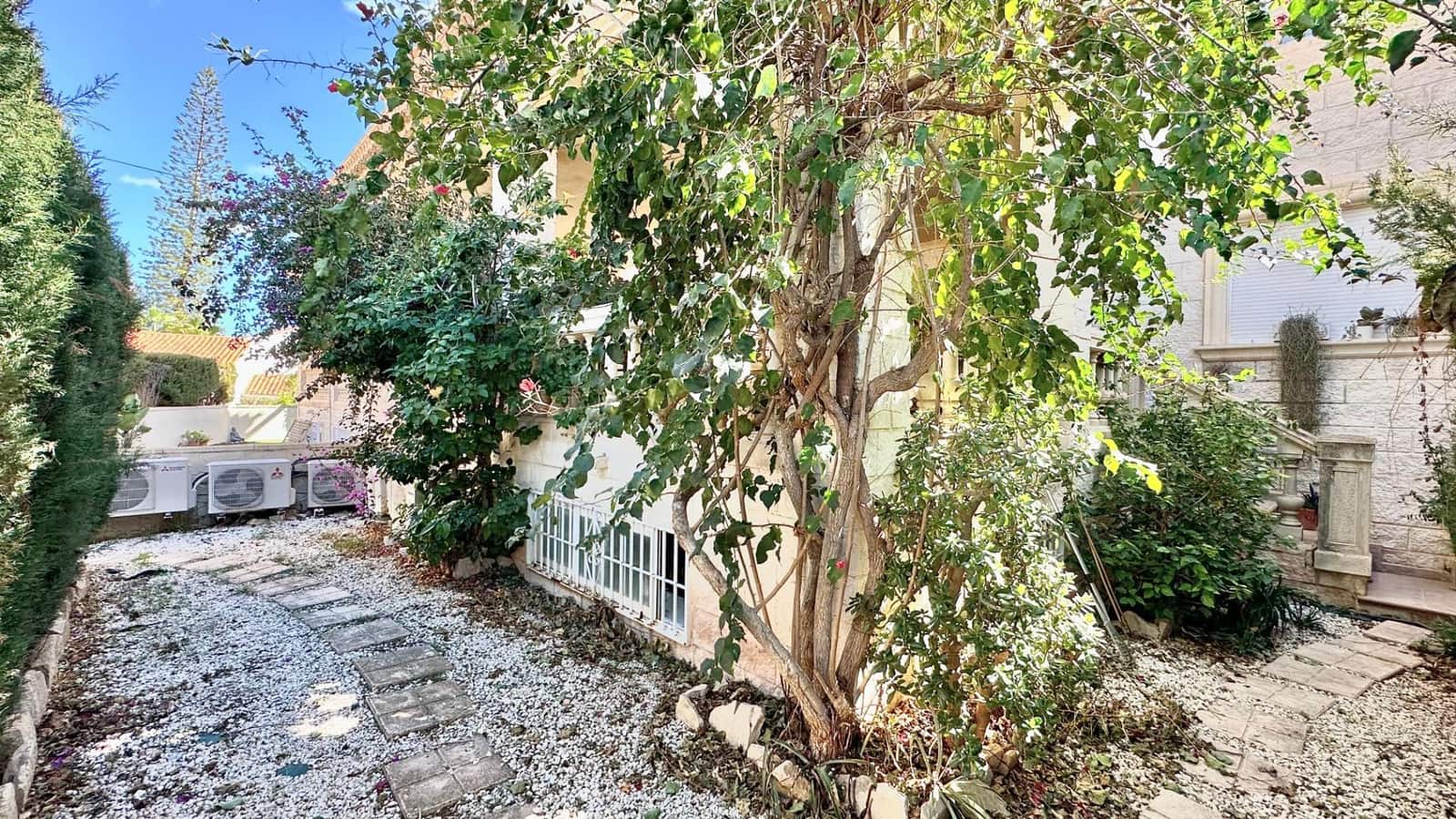 5 soveværelse Rækkehus til salg i Alfaz del Pi / L'Alfas del Pi med swimmingpool - € 450.000 (Ref: 8124515)