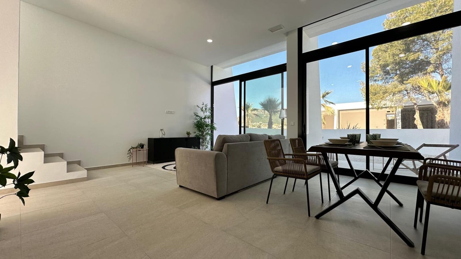 3 soveværelse Rækkehus til salg i Calpe / Calp med swimmingpool - € 755.000 (Ref: 8130965)