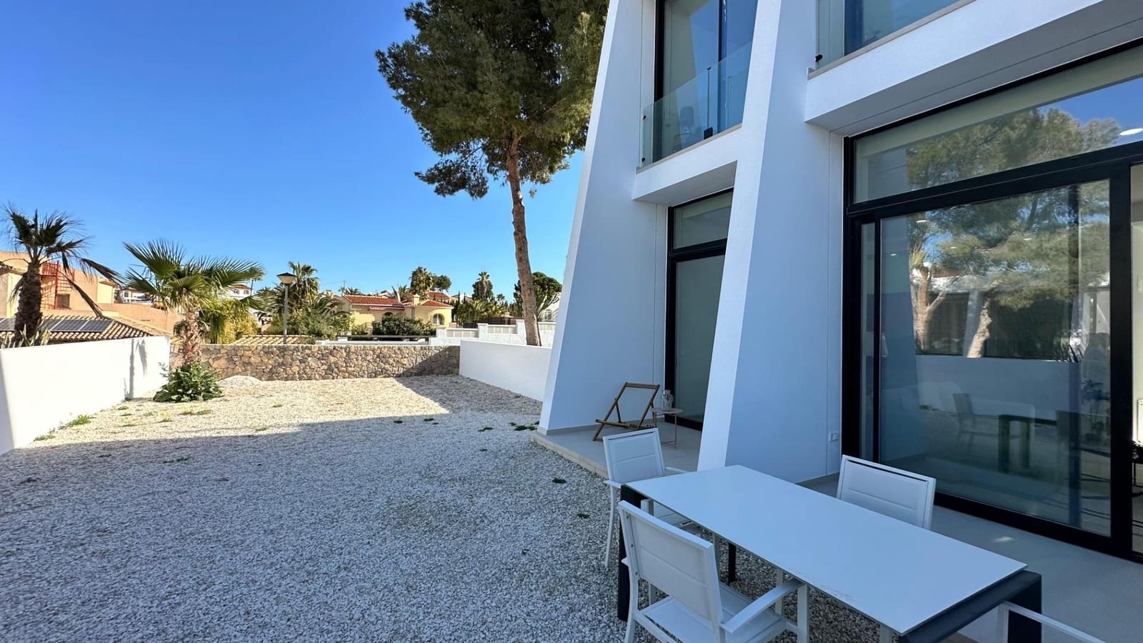 3 soveværelse Rækkehus til salg i Calpe / Calp med swimmingpool - € 755.000 (Ref: 8130965)