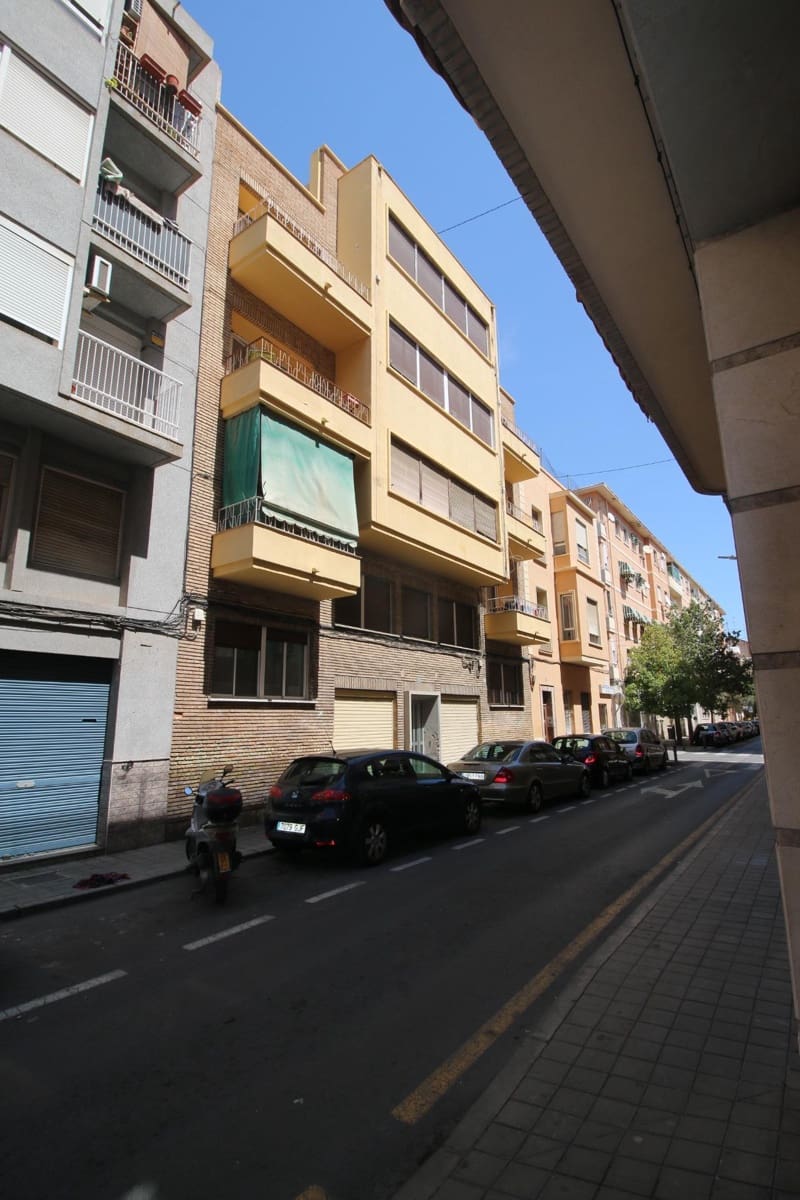24 bedroom Apartment for sale in Alicante / Alacant city with garage - € 1,499,000 (Ref: 8175215)