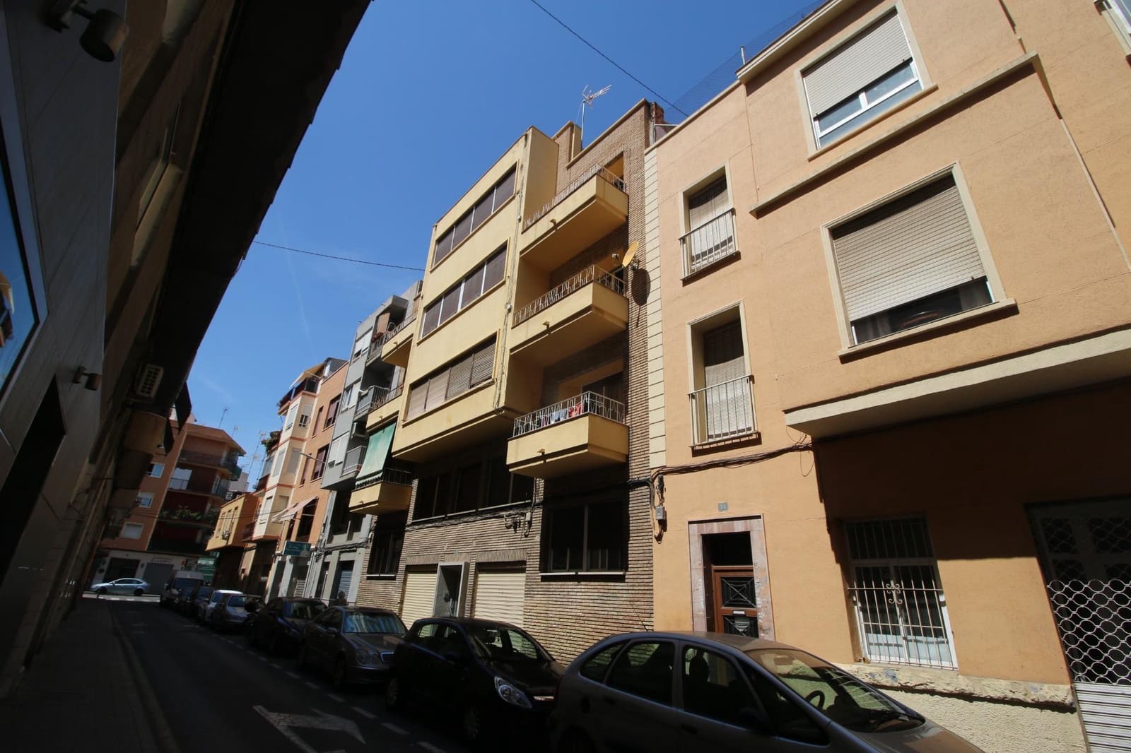 24 bedroom Apartment for sale in Alicante / Alacant city with garage - € 1,499,000 (Ref: 8175215)