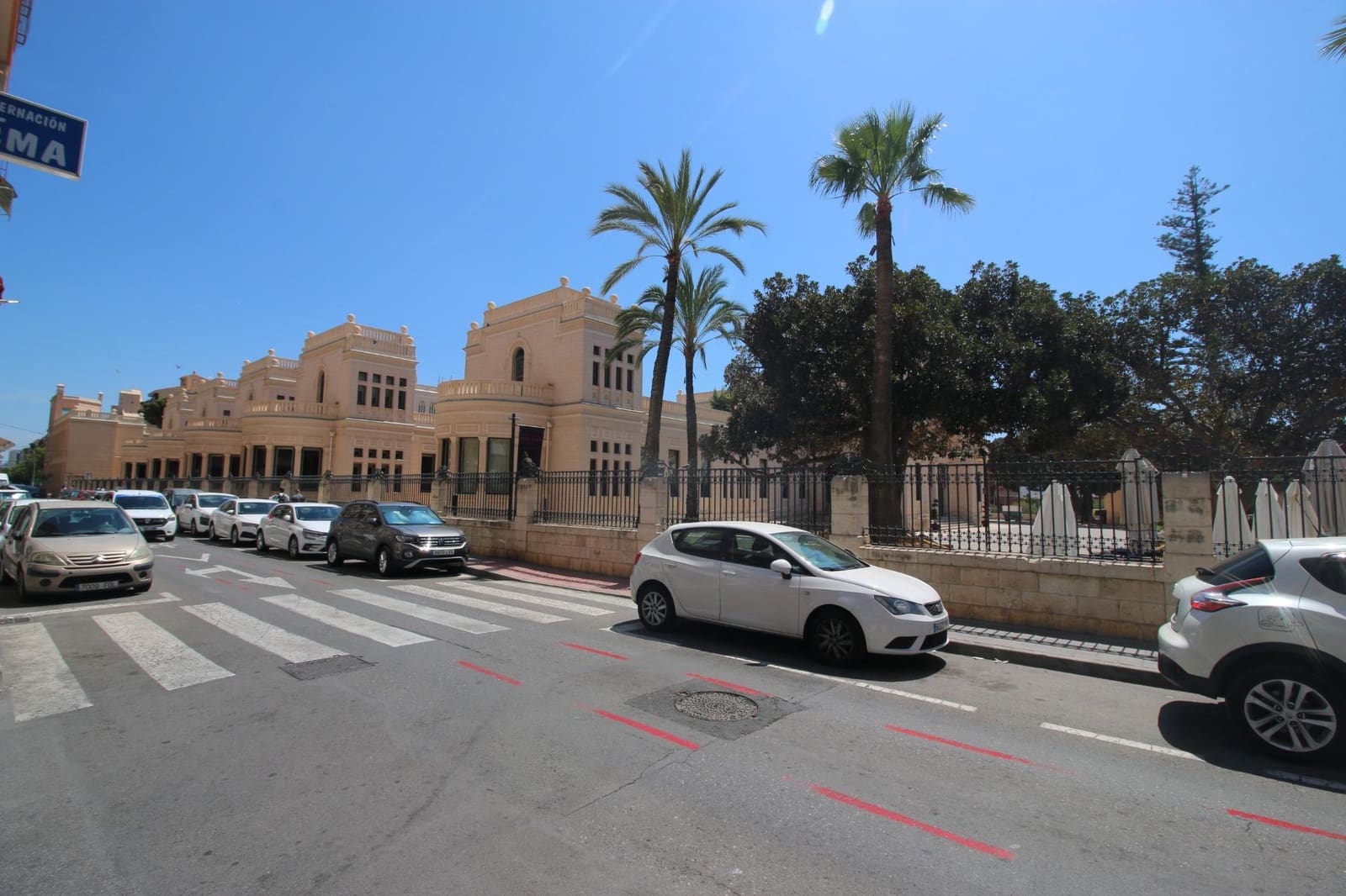 24 bedroom Apartment for sale in Alicante / Alacant city with garage - € 1,499,000 (Ref: 8175215)