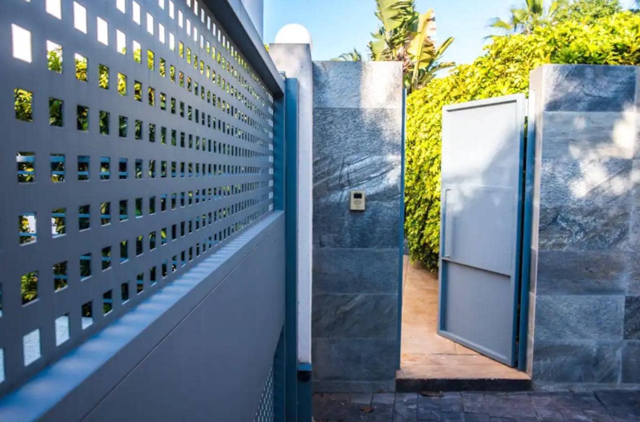 Chalet de 4 habitaciones en Albir en venta con piscina - 990.000 € (Ref: 8181789)