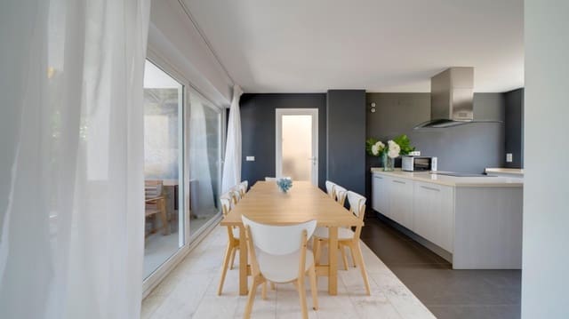 Chalet de 4 habitaciones en Albir, Alfaz del Pi / L'Alfàs del Pi en venta con piscina - 990.000 € (Ref: 8181789)