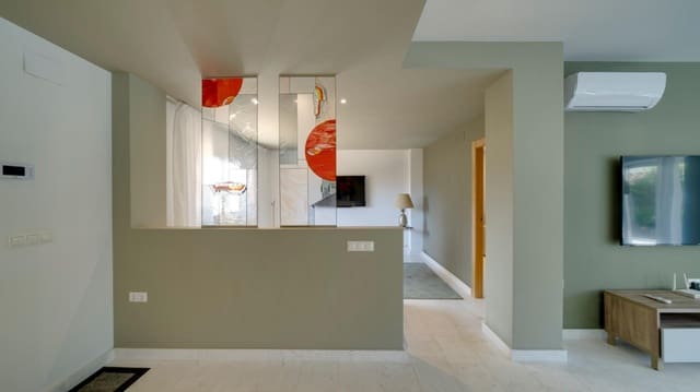 Chalet de 4 habitaciones en Albir, Alfaz del Pi / L'Alfàs del Pi en venta con piscina - 990.000 € (Ref: 8181789)