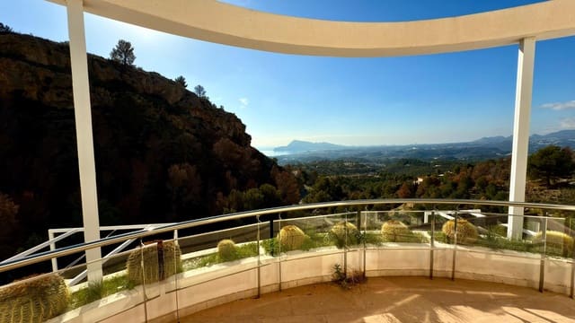 4 soveværelse Villa til salg i Alhama Springs, Altea med swimmingpool garage - € 799.000 (Ref: 8222829)