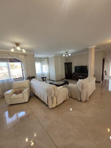 5 makuuhuone Huvila myytävänä paikassa Ciudad Quesada, Rojales mukana uima-altaan 
autotalli - 690 000 € (Ref: 8233410)