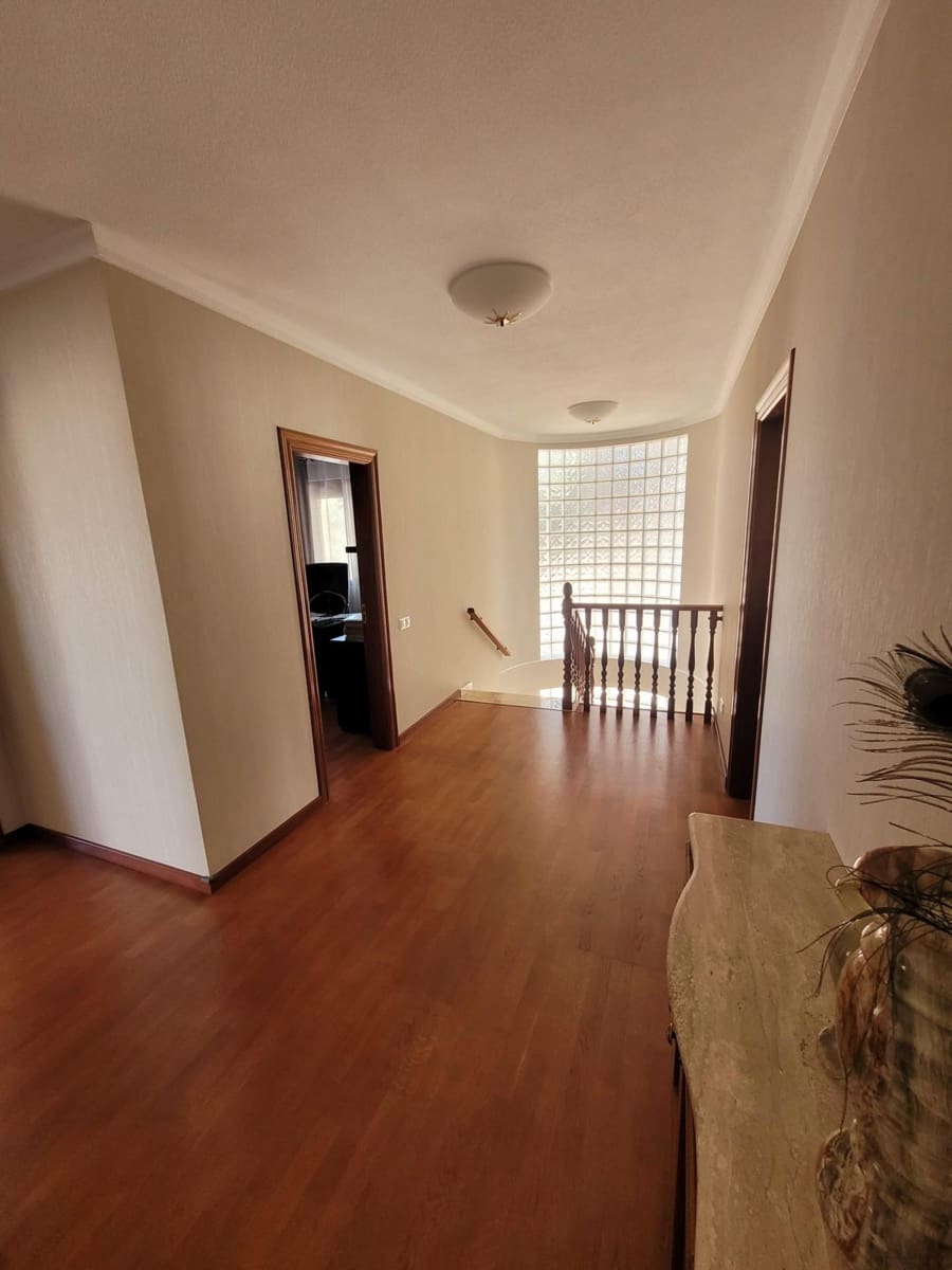 5 makuuhuone Huvila myytävänä paikassa Ciudad Quesada mukana uima-altaan 
autotalli - 690 000 € (Ref: 8233410)