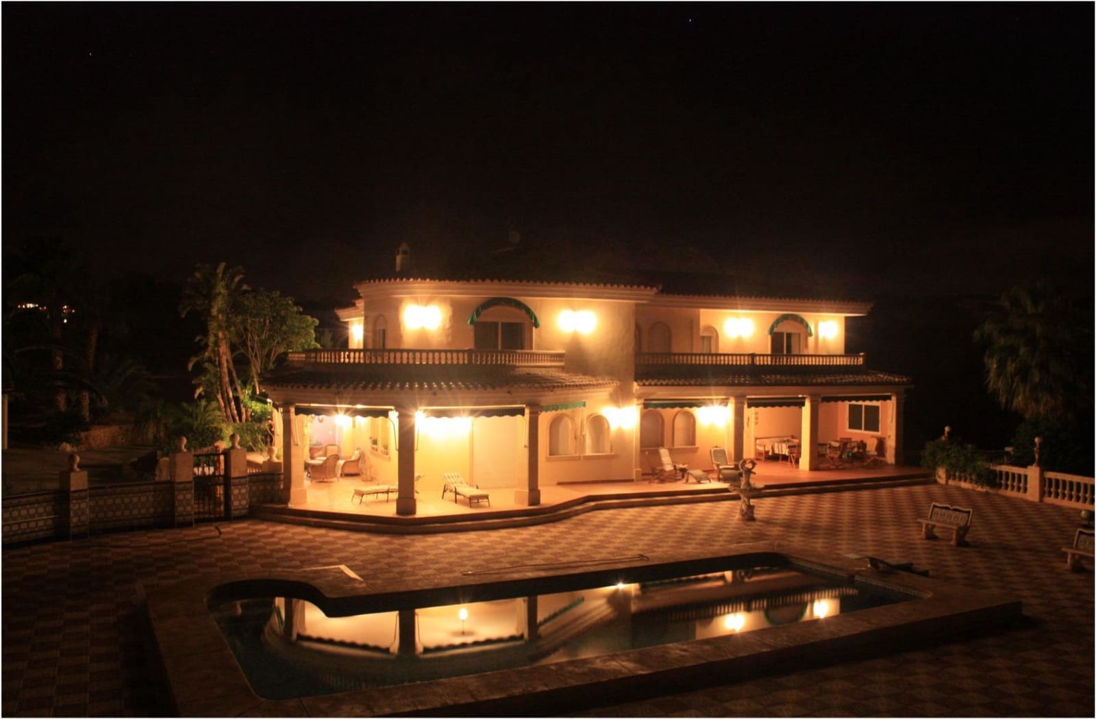 6 bedroom Villa for sale in Alfaz del Pi / L'Alfas del Pi with pool garage - € 1,750,000 (Ref: 8233412)