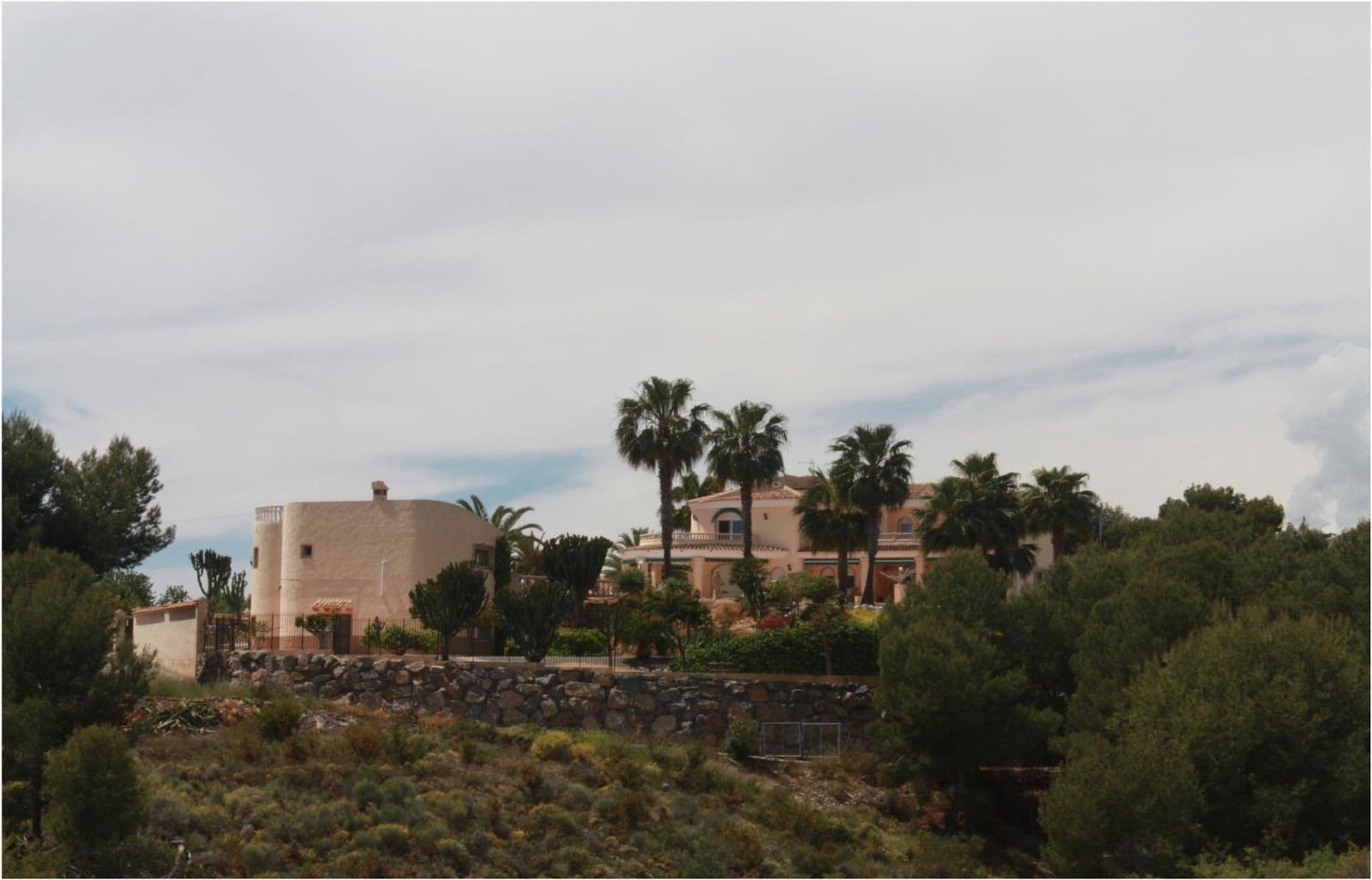 6 bedroom Villa for sale in Alfaz del Pi / L'Alfas del Pi with pool garage - € 1,750,000 (Ref: 8233412)