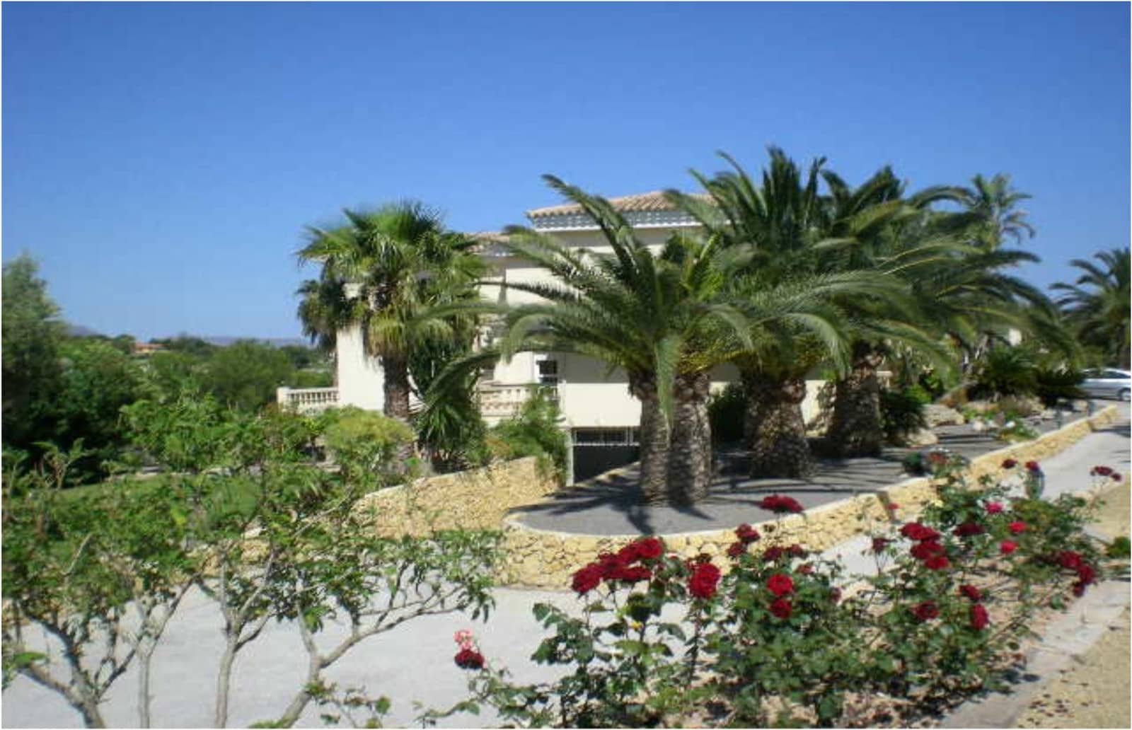 6 bedroom Villa for sale in Alfaz del Pi / L'Alfas del Pi with pool garage - € 1,750,000 (Ref: 8233412)