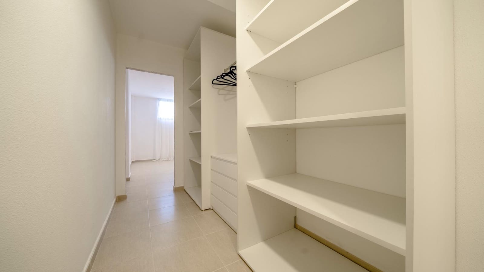 4 sypialnia Apartament na sprzedaż w Montiboli z basenem garażem - 380 000 € (Ref: 8263271)