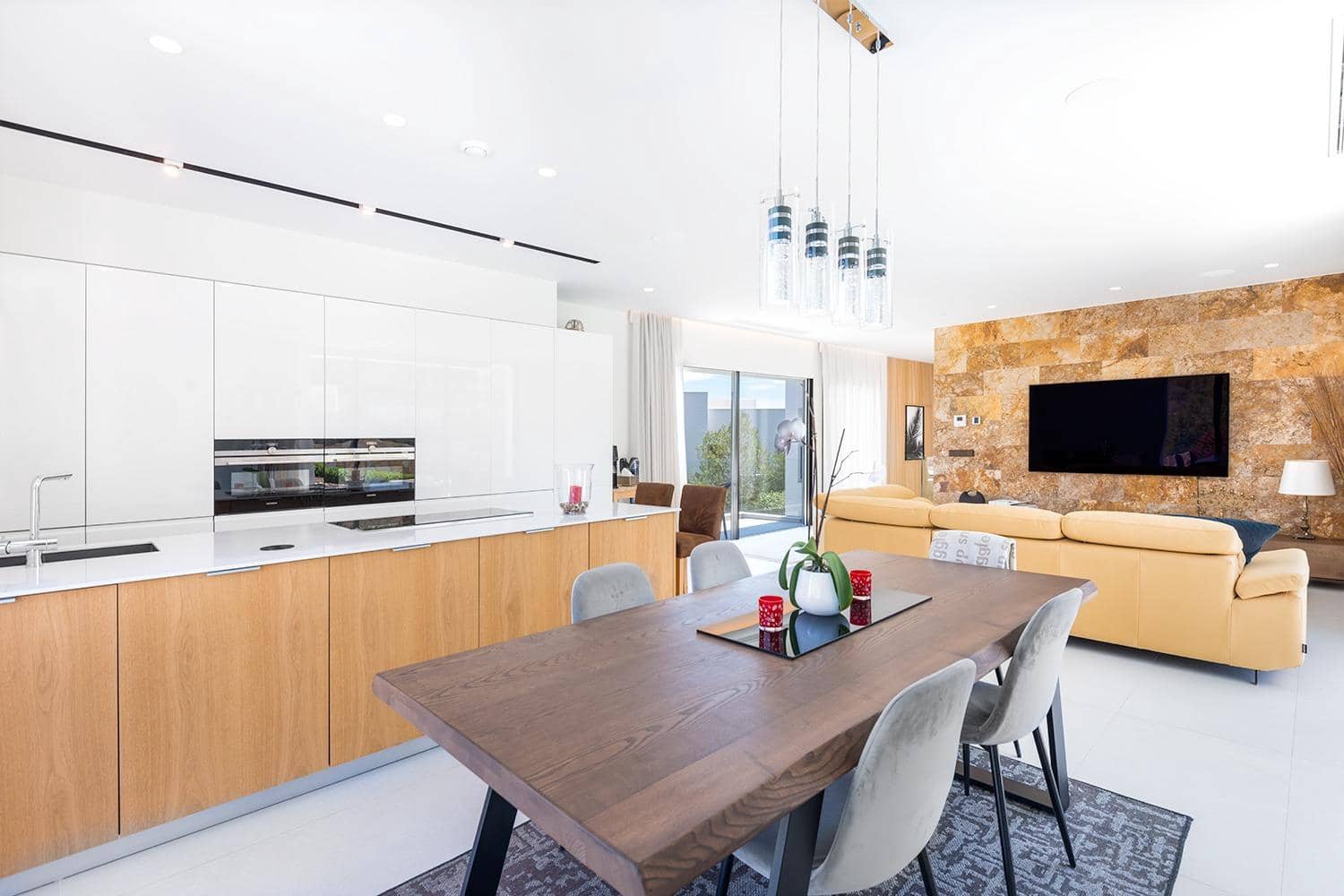 Chalet de 4 habitaciones en San Miguel de Salinas en venta con piscina garaje - 1.695.000 € (Ref: 8308847)