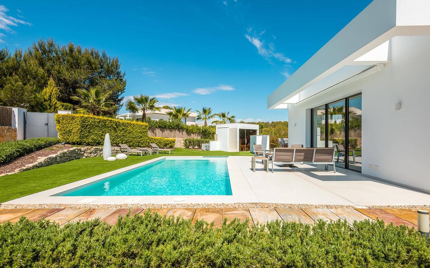 Chalet de 4 habitaciones en San Miguel de Salinas en venta con piscina garaje - 1.695.000 € (Ref: 8308847)