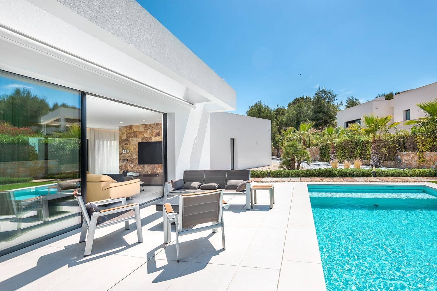 Chalet de 4 habitaciones en San Miguel de Salinas en venta con piscina garaje - 1.695.000 € (Ref: 8308847)