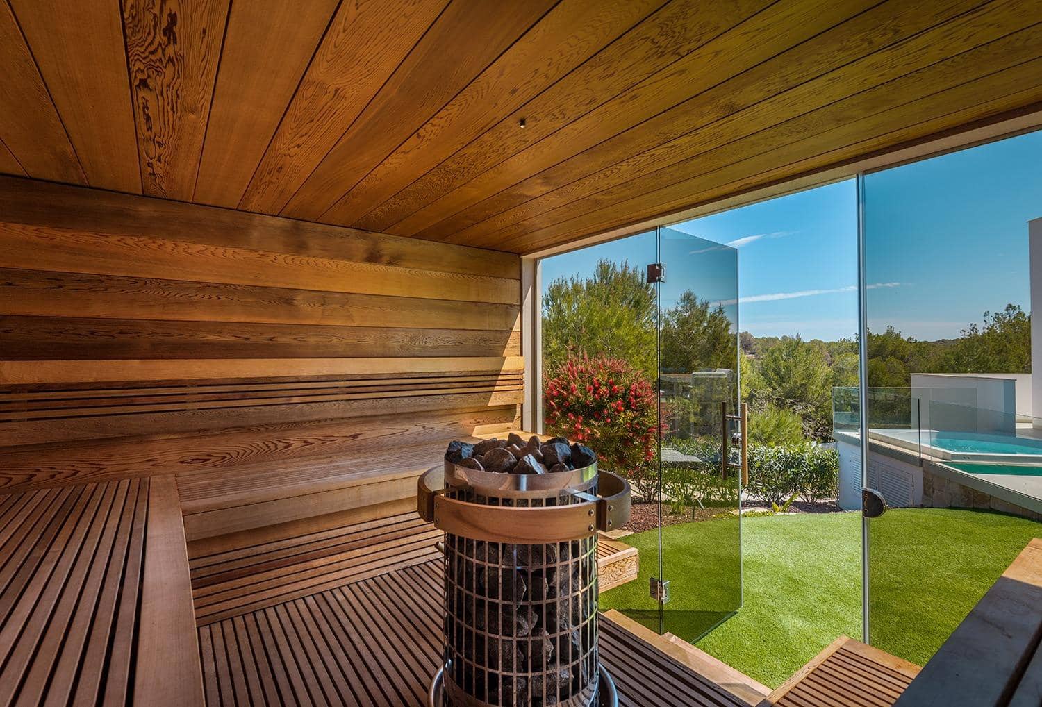 Chalet de 4 habitaciones en San Miguel de Salinas en venta con piscina garaje - 1.695.000 € (Ref: 8308847)