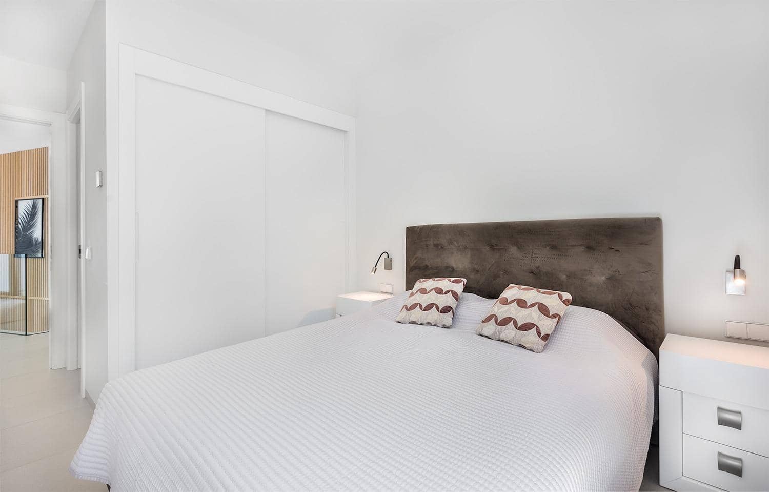 Chalet de 4 habitaciones en San Miguel de Salinas en venta con piscina garaje - 1.695.000 € (Ref: 8308847)