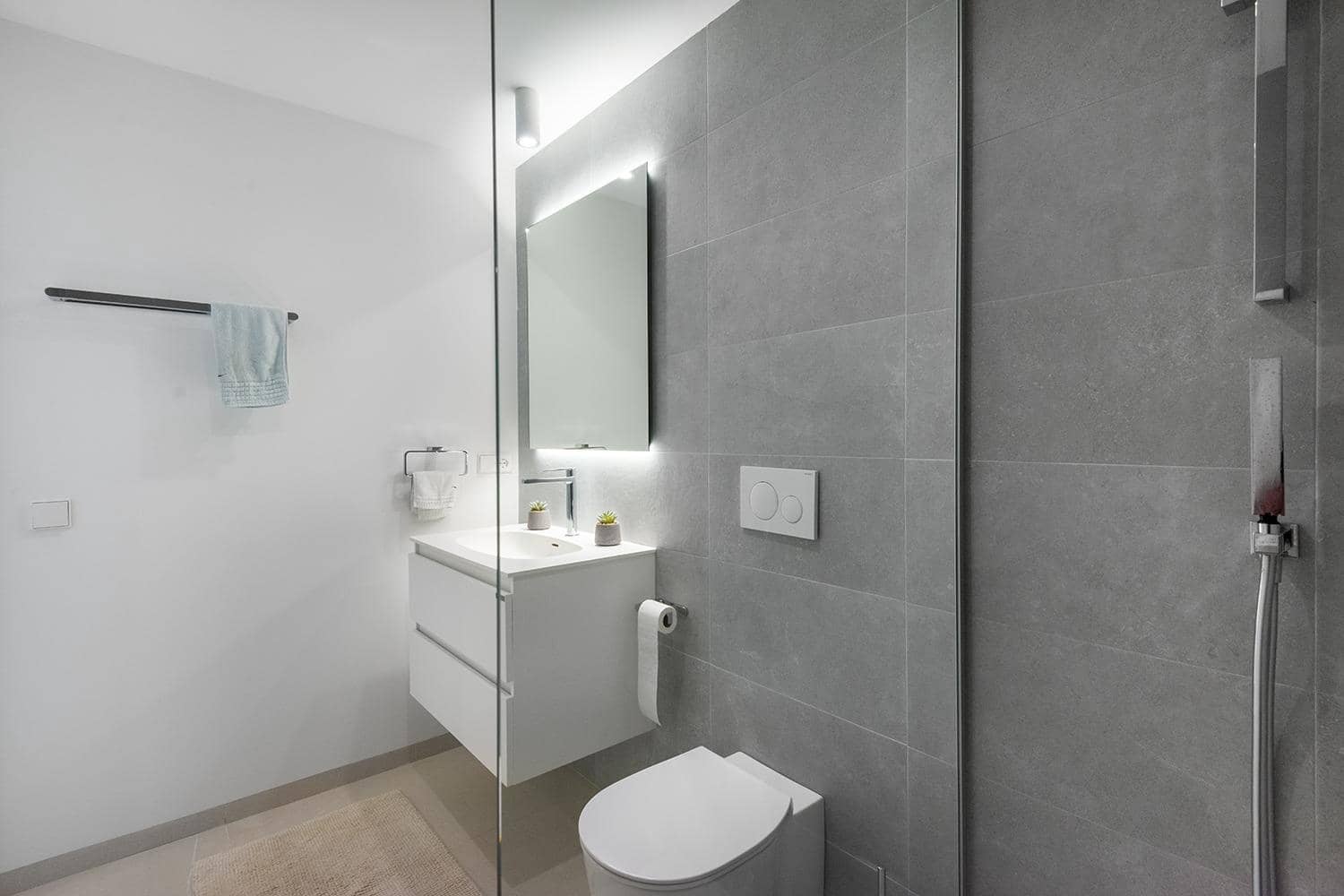 Chalet de 4 habitaciones en San Miguel de Salinas en venta con piscina garaje - 1.695.000 € (Ref: 8308847)