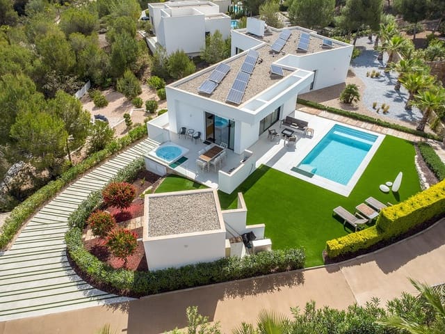 4 quarto Moradia para venda em San Miguel de Salinas com piscina garagem - 1 695 000 € (Ref: 8308847)