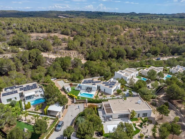 4 quarto Moradia para venda em San Miguel de Salinas com piscina garagem - 1 695 000 € (Ref: 8308847)