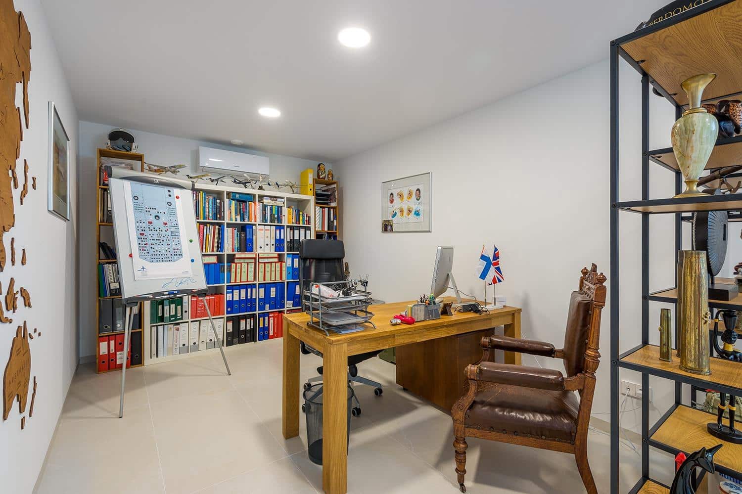 Chalet de 4 habitaciones en San Miguel de Salinas en venta con piscina garaje - 1.695.000 € (Ref: 8308847)