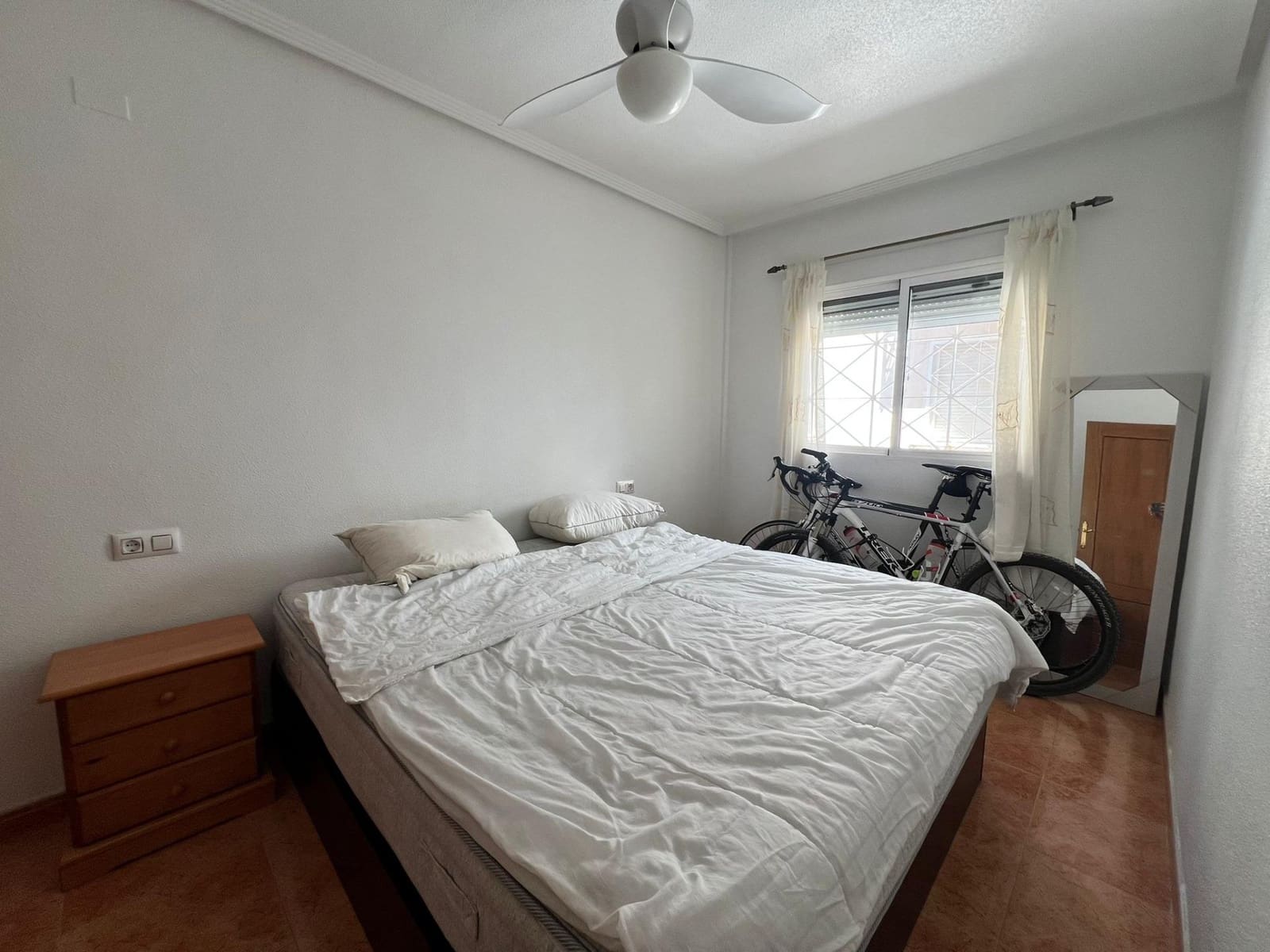 2 chambre Bungalow à vendre à Torrevieja avec piscine - 141 900 € (Ref: 8310782)