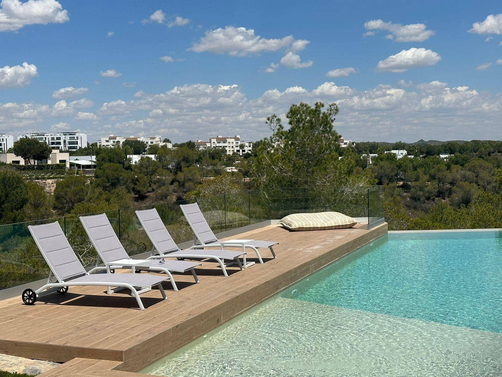 2 makuuhuone Huoneisto myytävänä paikassa Las Colinas Golf mukana uima-altaan - 449 000 € (Ref: 8322964)