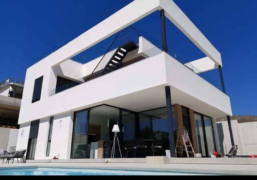 3 bedroom Villa for sale in Finestrat with pool - € 780,000 (Ref: 8333867)