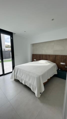 3 bedroom Villa for sale in Finestrat with pool - € 780,000 (Ref: 8333867)