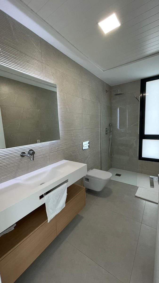 3 bedroom Villa for sale in Finestrat with pool - € 780,000 (Ref: 8333867)