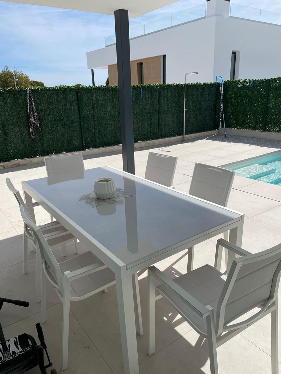 3 bedroom Villa for sale in Finestrat with pool - € 780,000 (Ref: 8333867)