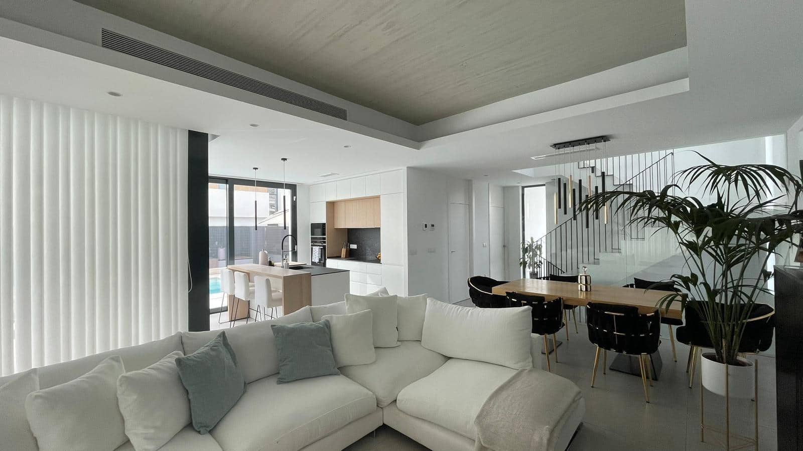 3 bedroom Villa for sale in Finestrat with pool - € 780,000 (Ref: 8333867)