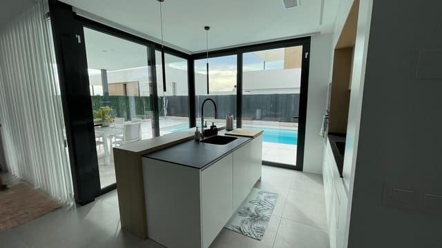 3 bedroom Villa for sale in Finestrat with pool - € 780,000 (Ref: 8333867)