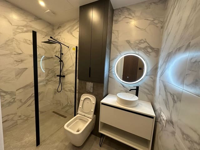 6 soverom Leilighet til salgs i Carolinas Altas, Alicante by - € 485 000 (Ref: 8343291)