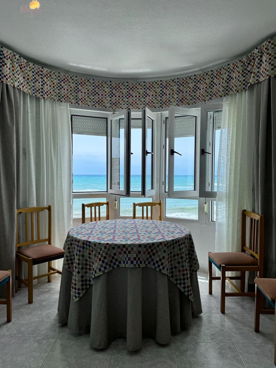 3 quarto Apartamento para venda em Torrevieja - 375 000 € (Ref: 8396630)