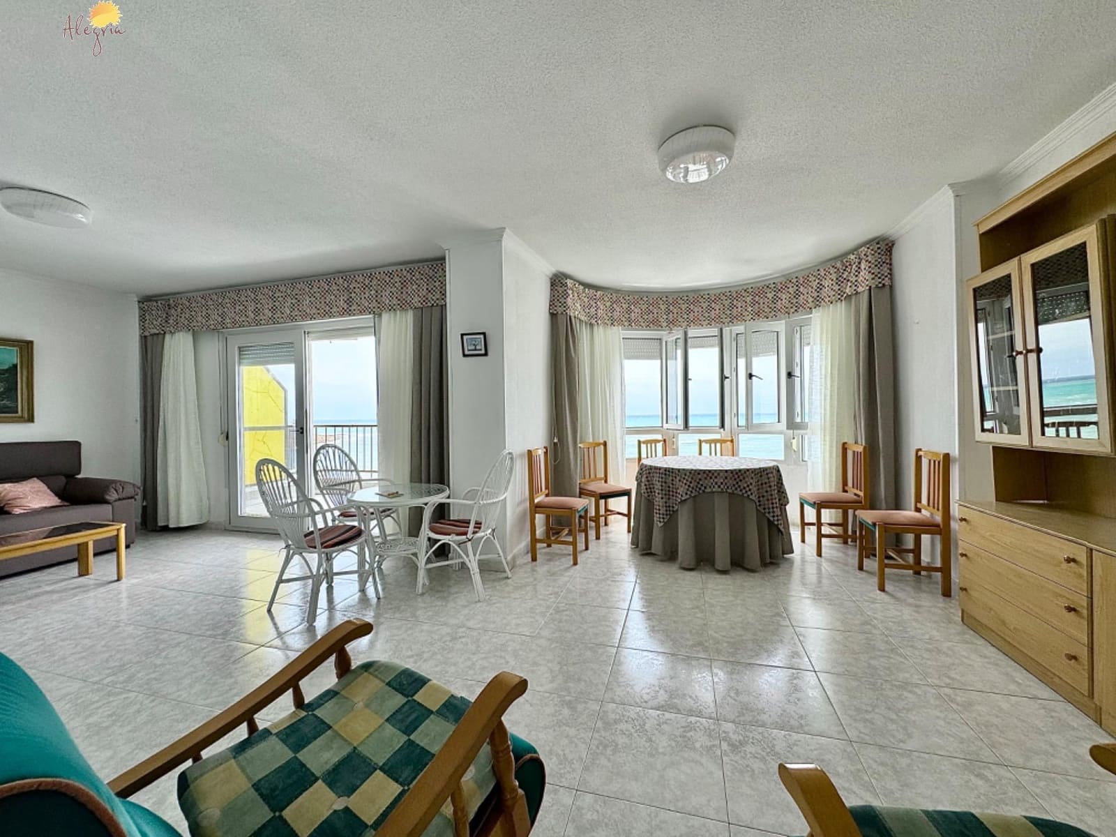 3 quarto Apartamento para venda em Torrevieja - 375 000 € (Ref: 8396630)