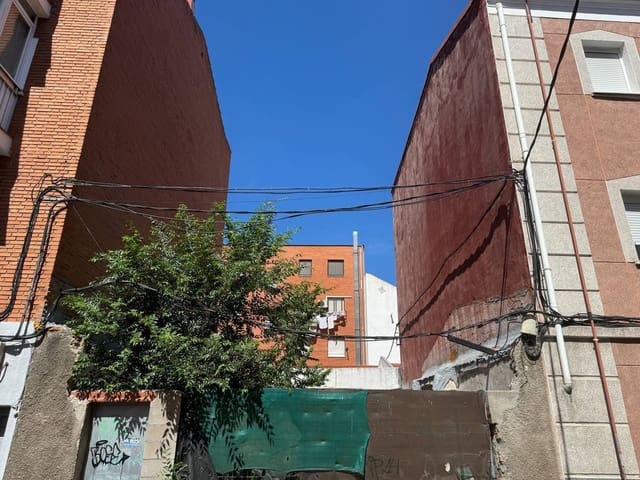 Building Plot for sale in Villaverde, Madrid city - € 220,000 (Ref: 8410024)