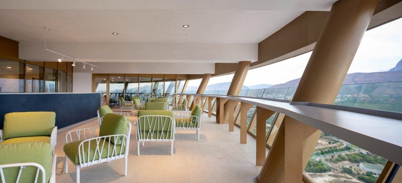 2 bedroom Apartment for sale in Benidorm with pool - € 525,000 (Ref: 8421297)