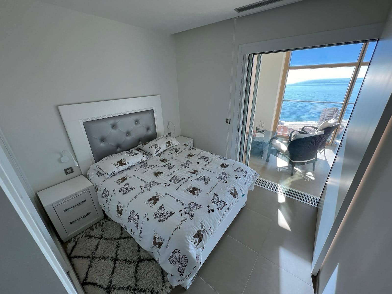 2 bedroom Apartment for sale in Benidorm with pool - € 525,000 (Ref: 8421297)