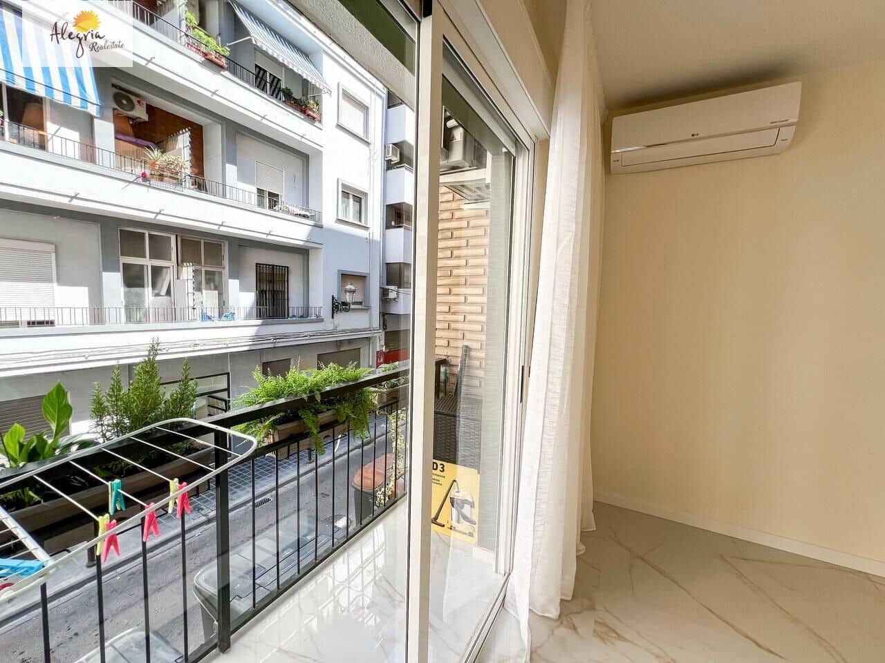 3 sypialnia Apartament na sprzedaż w Miasto Walencja - 349 000 € (Ref: 8452108)