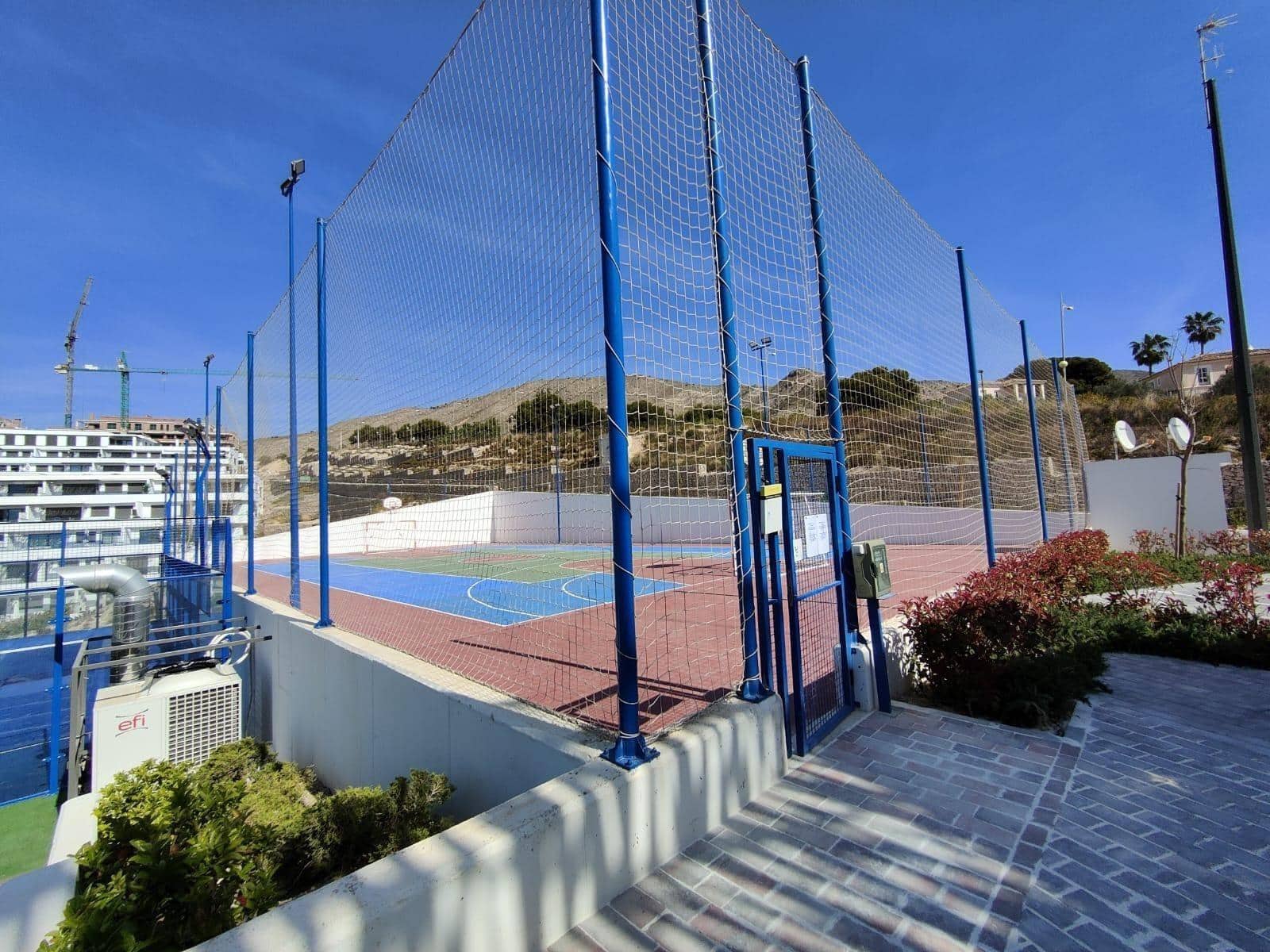 Apartamento de 2 habitaciones en Finestrat en venta con piscina - 420.000 € (Ref: 8454955)