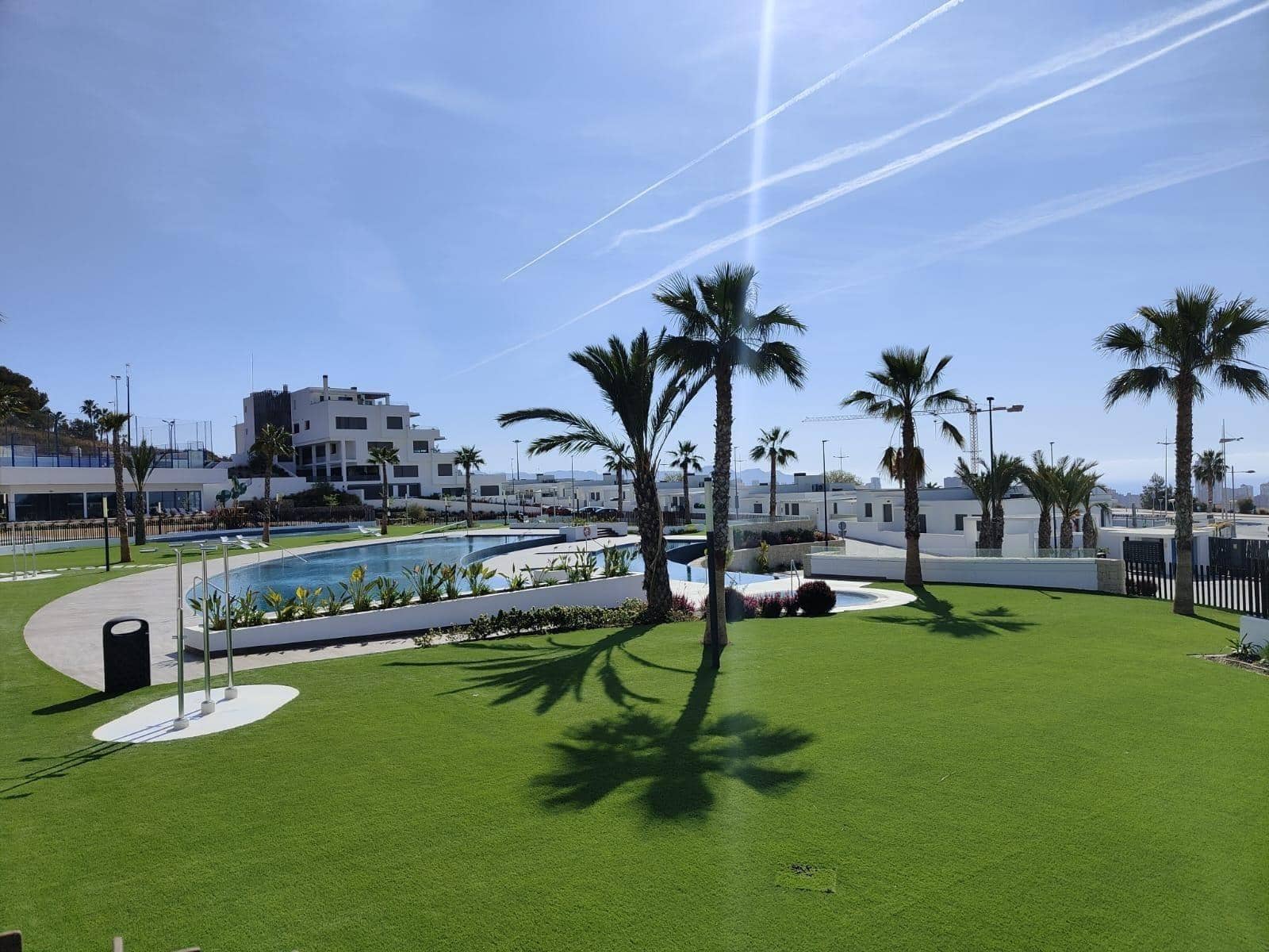 Apartamento de 2 habitaciones en Finestrat en venta con piscina - 420.000 € (Ref: 8454955)