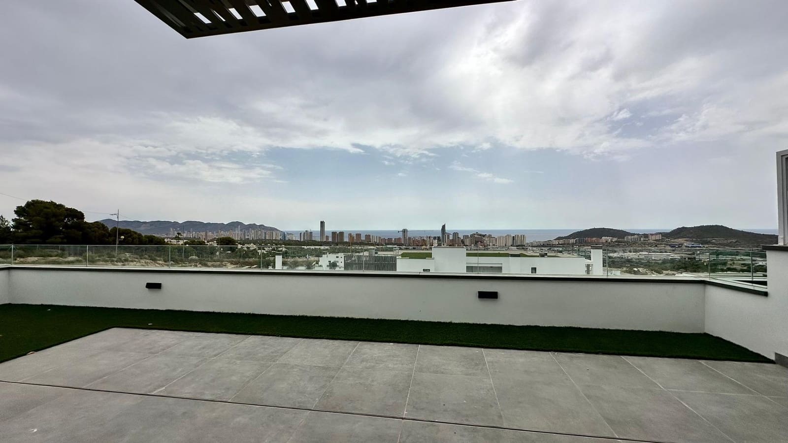 Apartamento de 2 habitaciones en Finestrat en venta con piscina - 420.000 € (Ref: 8454955)