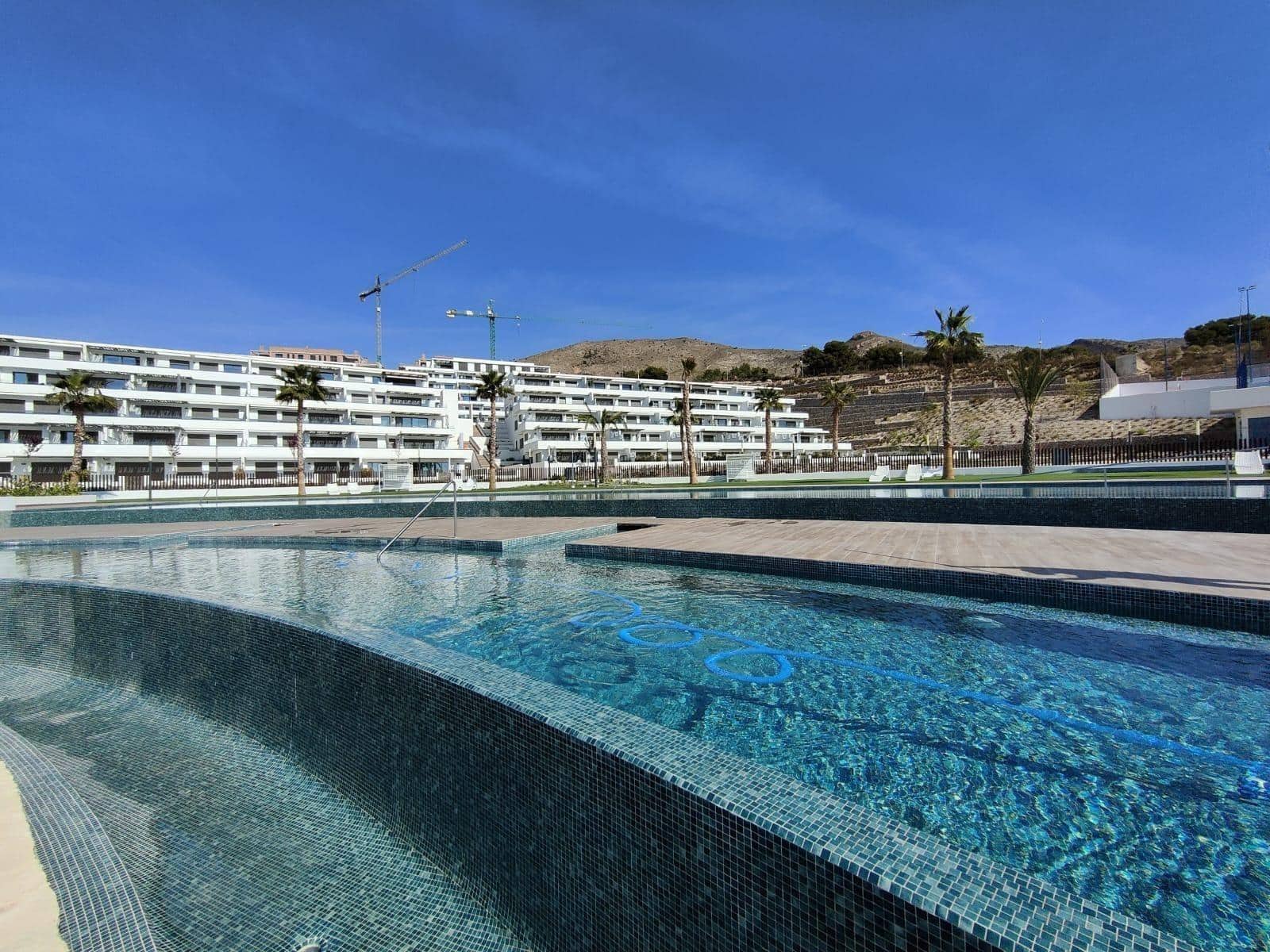 Apartamento de 2 habitaciones en Finestrat en venta con piscina - 420.000 € (Ref: 8454955)